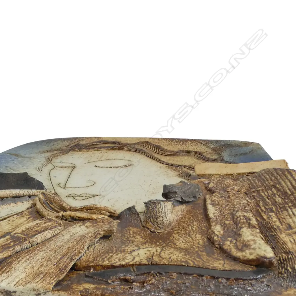 IAN  DRURY (NZ) CERAMIC HANGING ART PIECE, Dia.330mm Image 1++