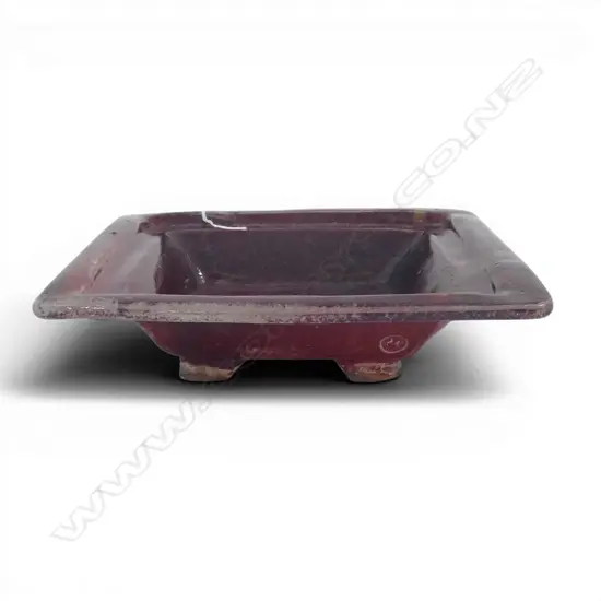 DOREEN BLUMHARDT BURGANDY SQUARE PLATTER, Dia.265mm