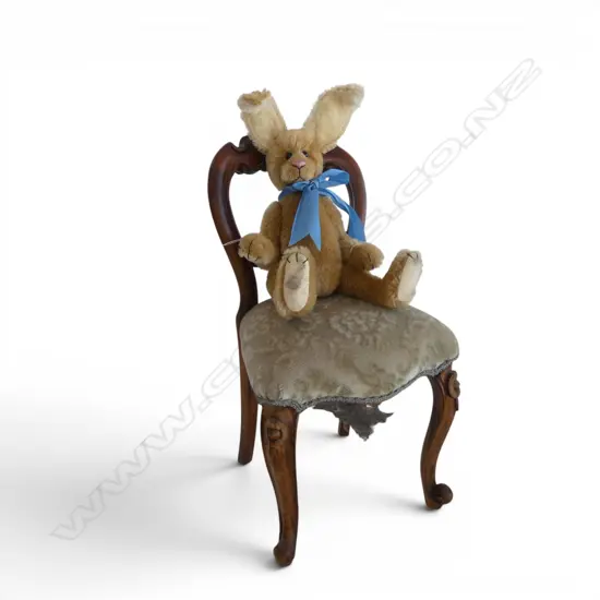 VINTAGE DOLL SIZED BALLOON BACK CHAIR H460MM & MILL CREEK ARTICULATED BUNNY RABBIT  H300MM