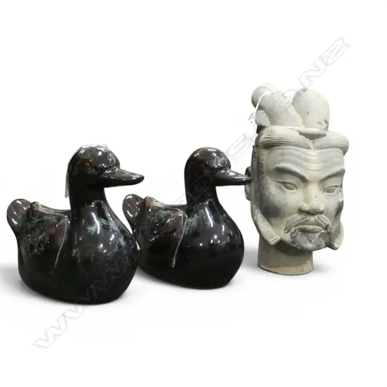 2 GLAZED POTTERY DUCK ORNS L290MM & CHINESE POTTERTY WARRIOR HEAD H290MM