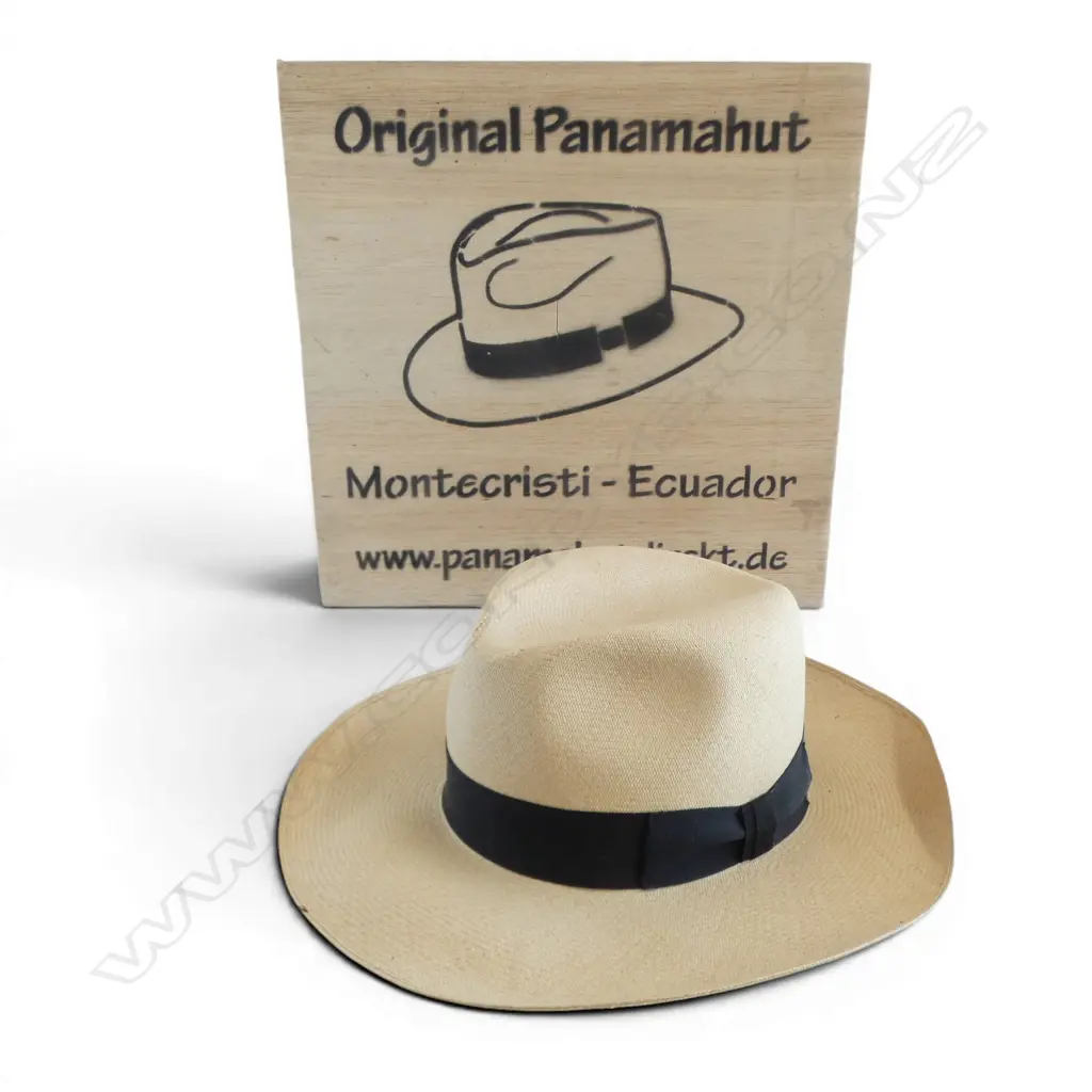 ORIGINAL PANAMA HAT IN ORIGINAL WOOD BOX DIA380MM Image 1++