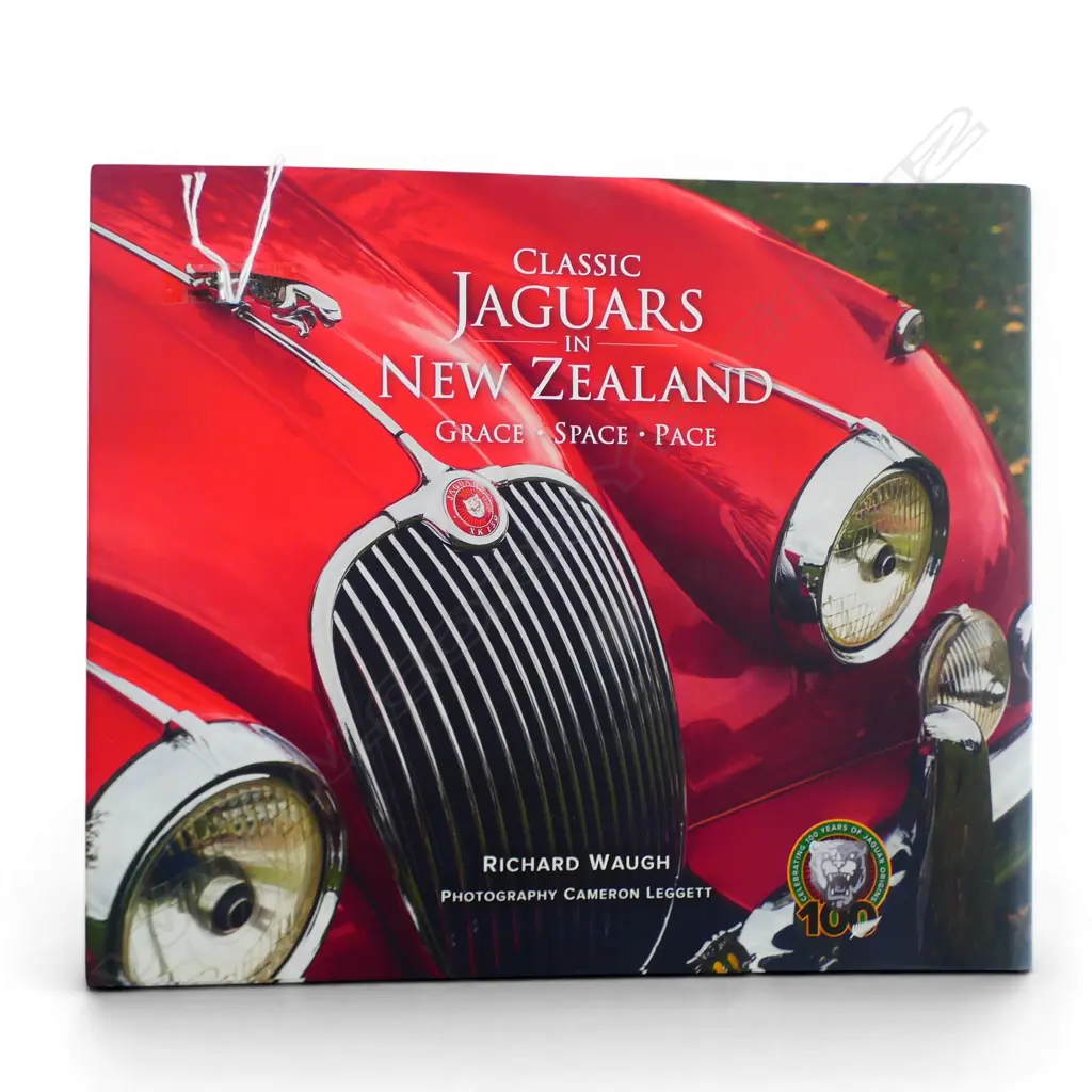 BOOK 'CLASSIC JAGUARS IN NZ' RICHARD WAUGH Image 1++