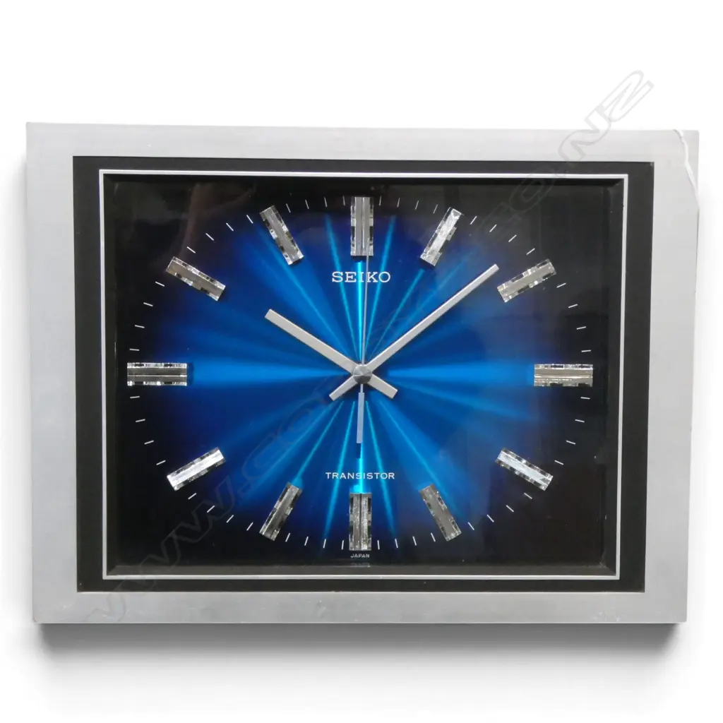 SEIKO WALL CLOCK (RUNS w. BATTERY) 270x360mm Image 1++
