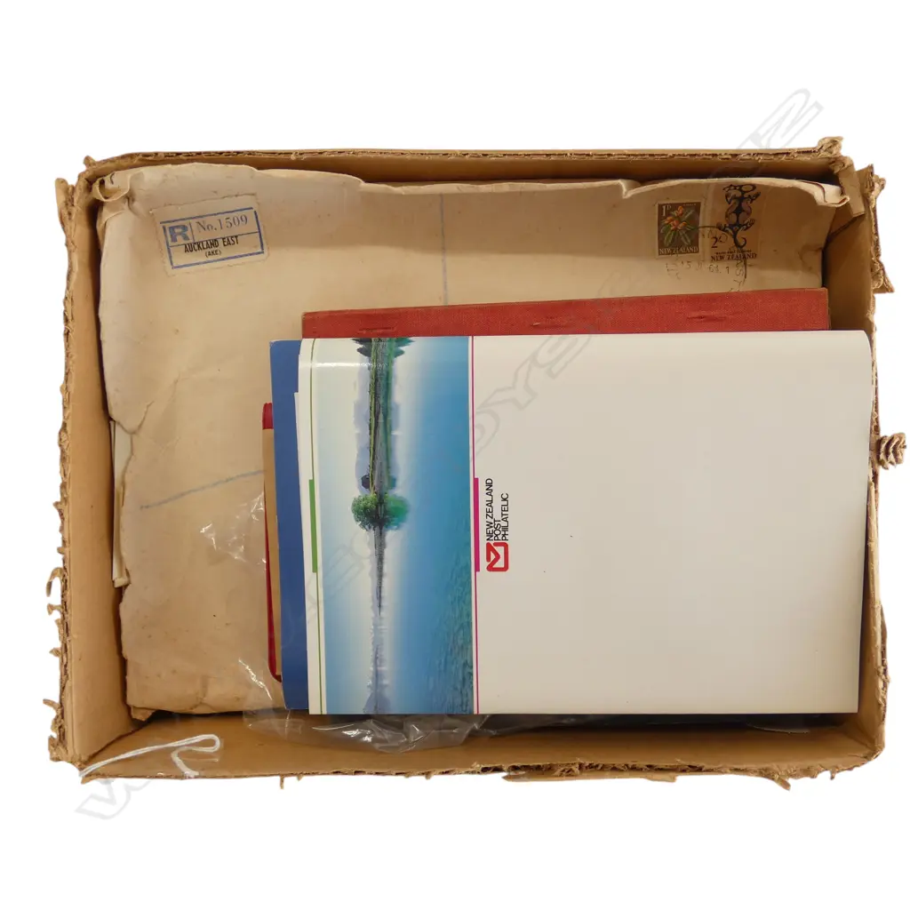 VINTAGE STAMP COLLECTION  Image 1++