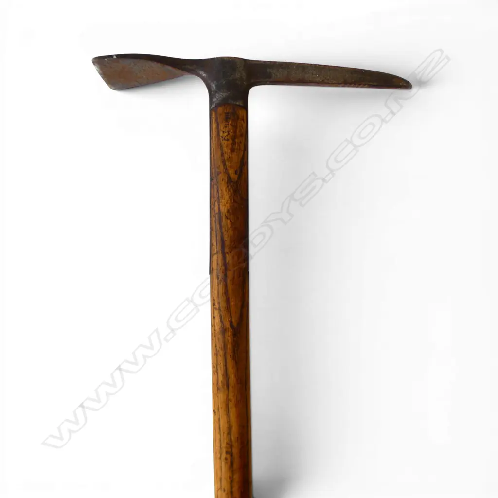 VINTAGE OAK & STEEL MOUNTAIN CLIMBERS ICE PICK L1000MM Image 1++