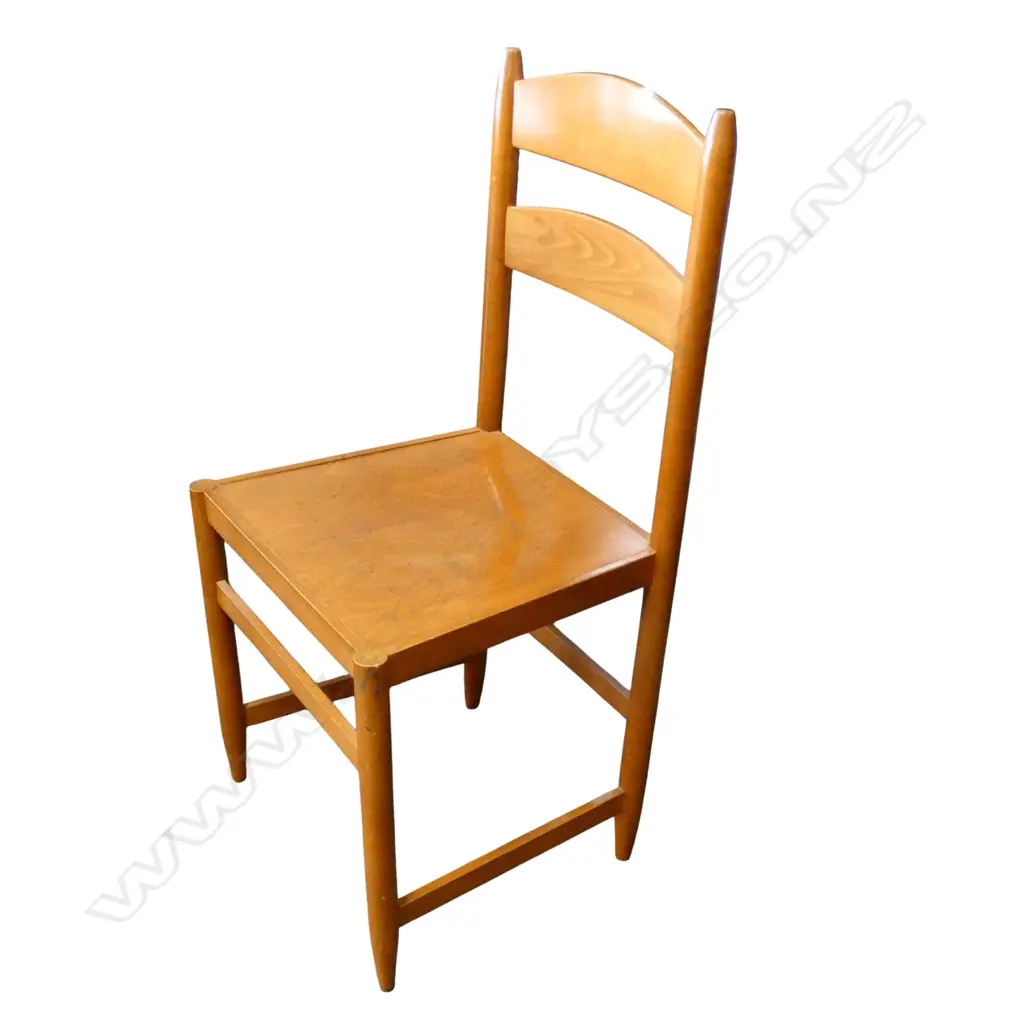 4 CHAIRS 'MAGIS MADE IN ITALY / WOODIES / DESIGN PLAN STUDIO'  Image 1++