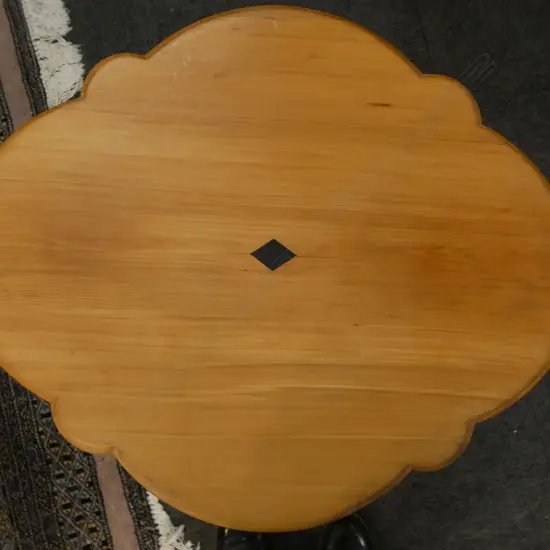 COLONIAL TURNED PEDISTAL KAURI OCC SIDETABLE H650 W550MM