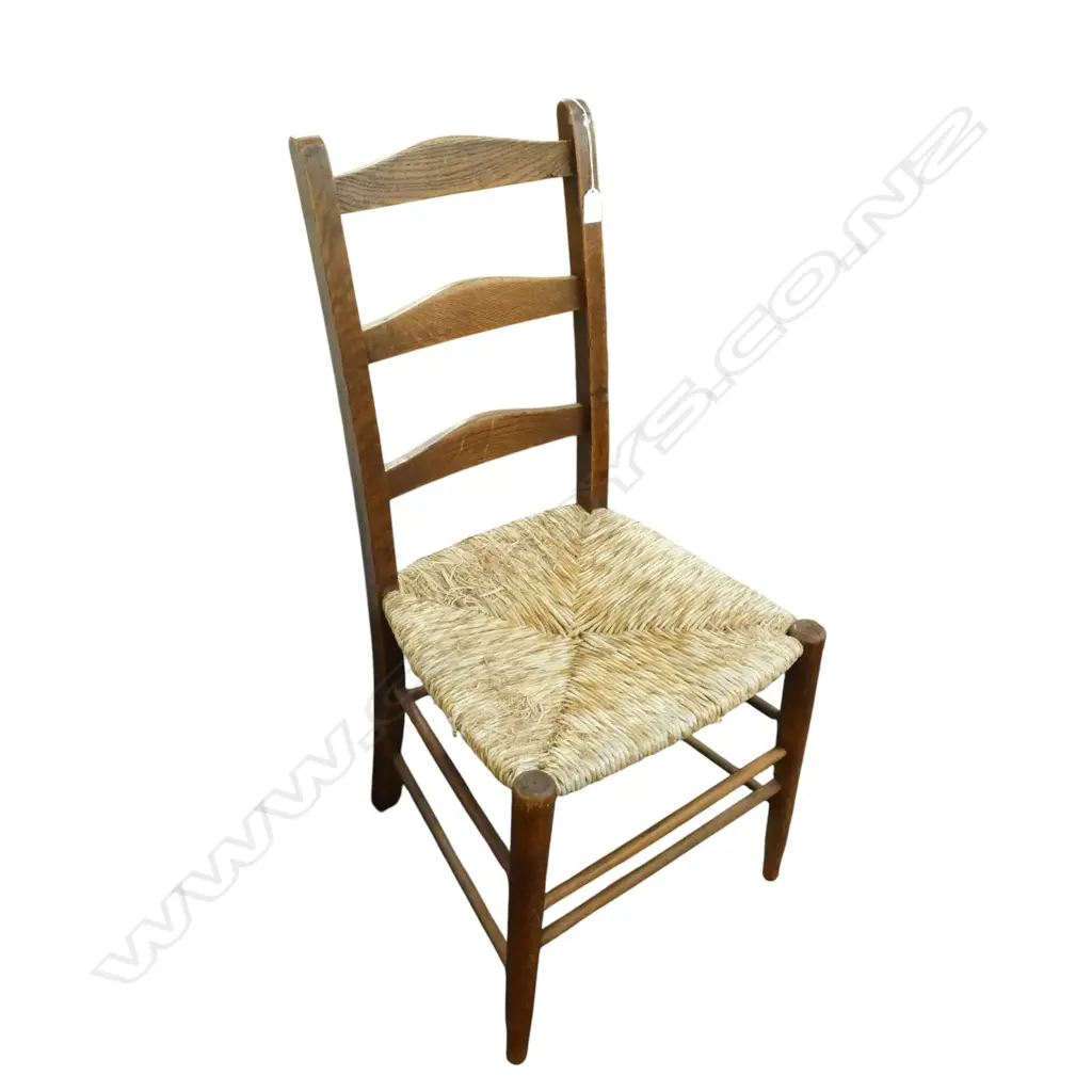 OAK LADDER BACK CHAIR, WOVEN RUSH SEAT Image 1++