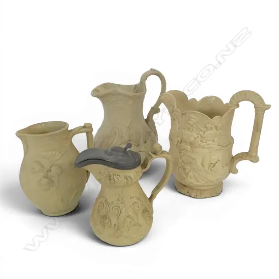 4 ANTIQUE JUGS H.250mm