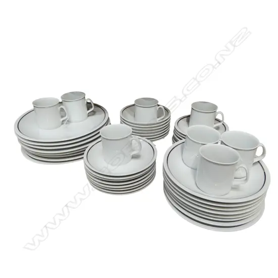 ARZBERG DINNER SET