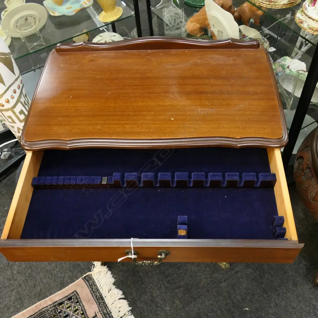 SIDE TABLE w. FITTED CUTLERY CANTEEN DRAWERS (EMPTY) W.640mm Image 1++