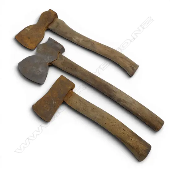 3 SMALL AXES L.400mm OLD BORER SIGN