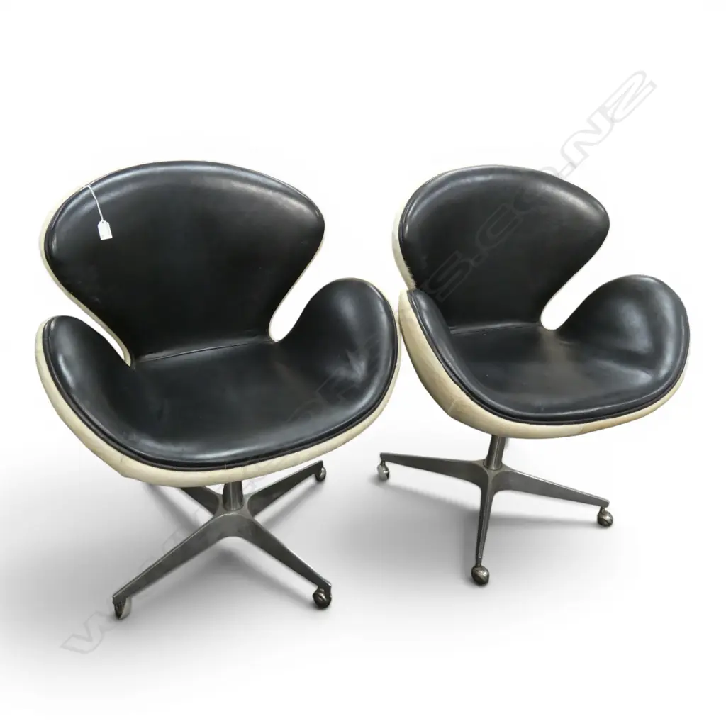 PR OF HIDE & LEATHER MID CENTURY DESIGNER SWIVAL CHAIRS Image 1++