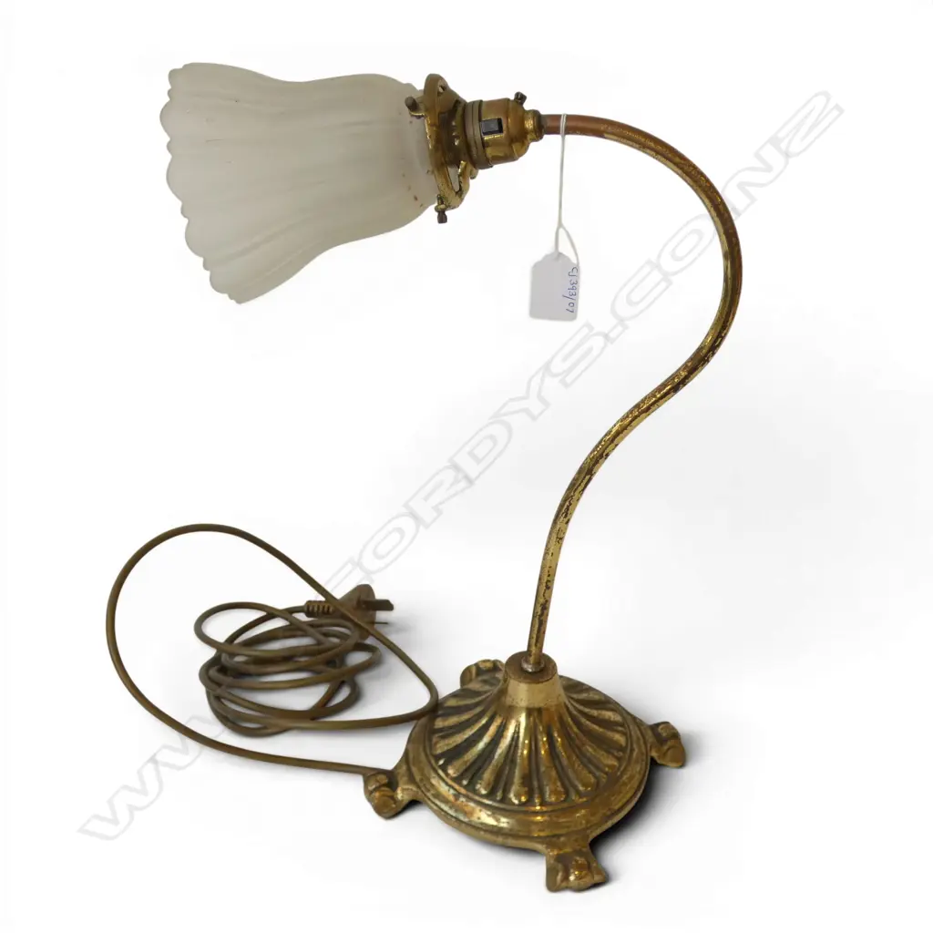 Brass lamp Image 1++
