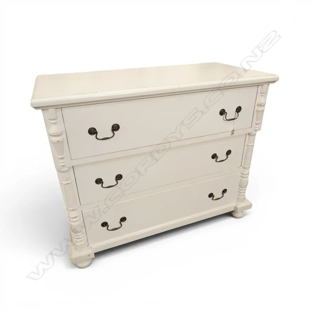 WHITE PAINTED CHEST OF DRAWERS 1150x555x940mm Image 1++
