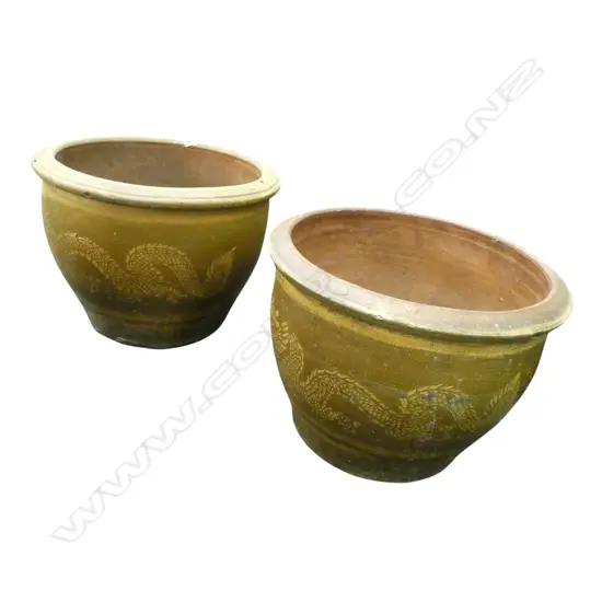 2 DRAGON GARDEN PLANTER POTS 420mm dia