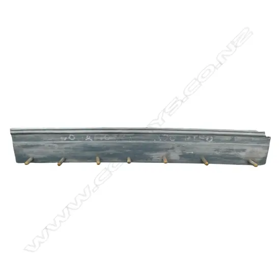 DISTRESSED PAINTED CLOTHES HOOK L.1585mm
