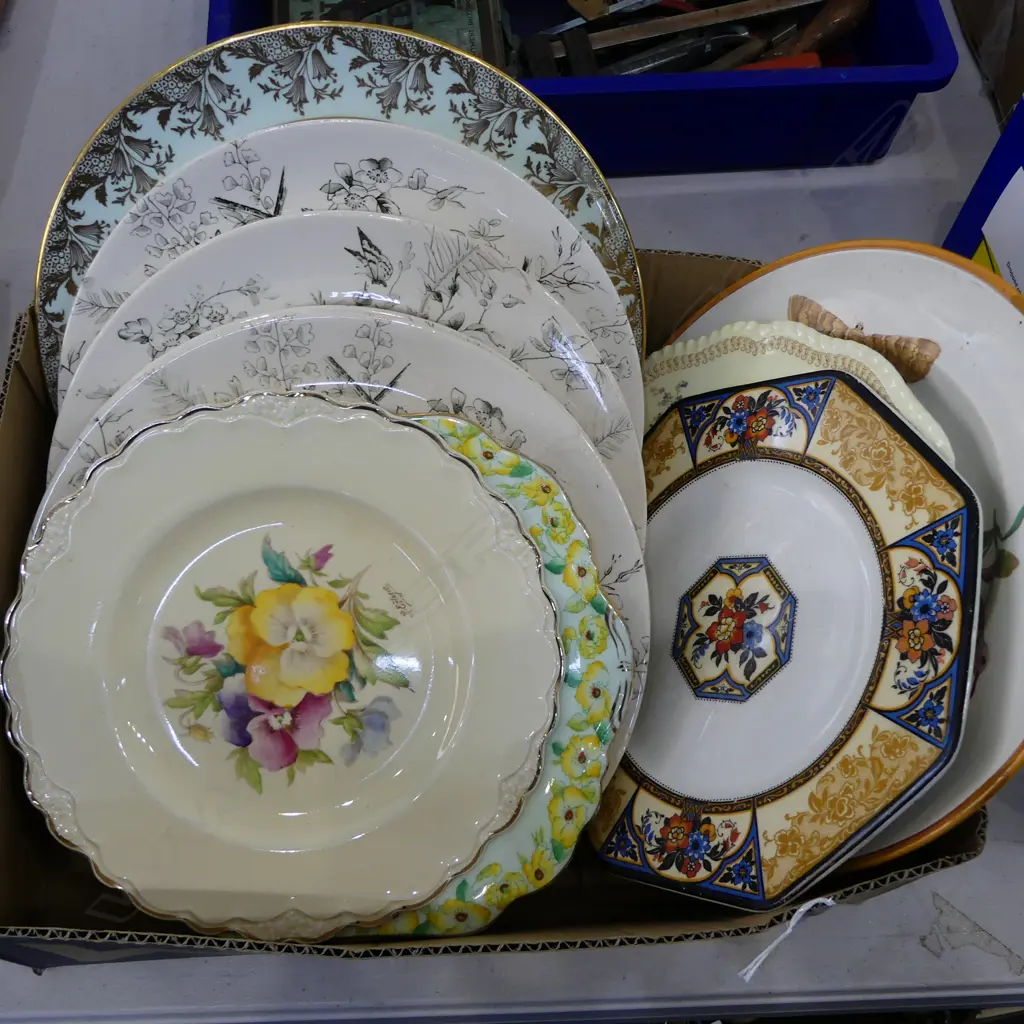 COLLECTION OF EDWARDIAN PLATES & CAKE PLATES Image 1++