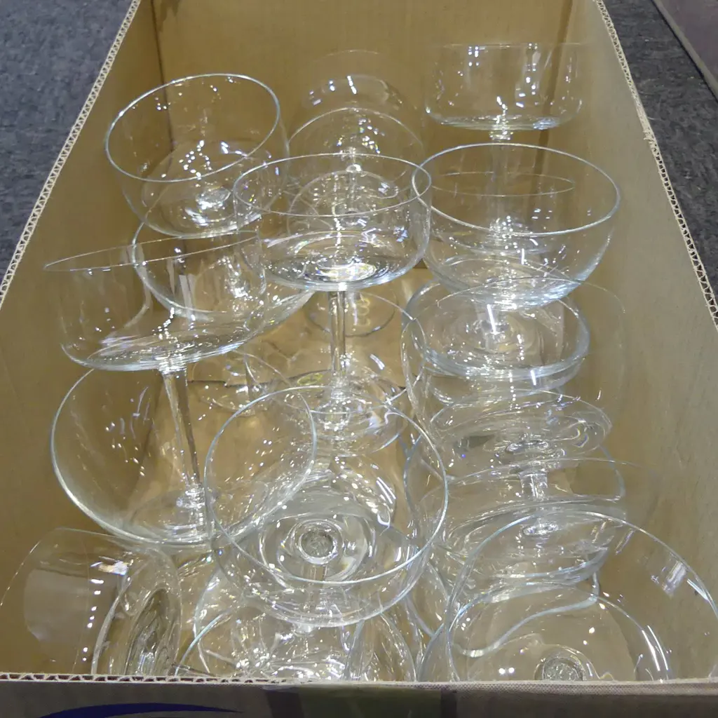 BOHEMIA CHAMPAGNE GLASSES ETC Image 1++