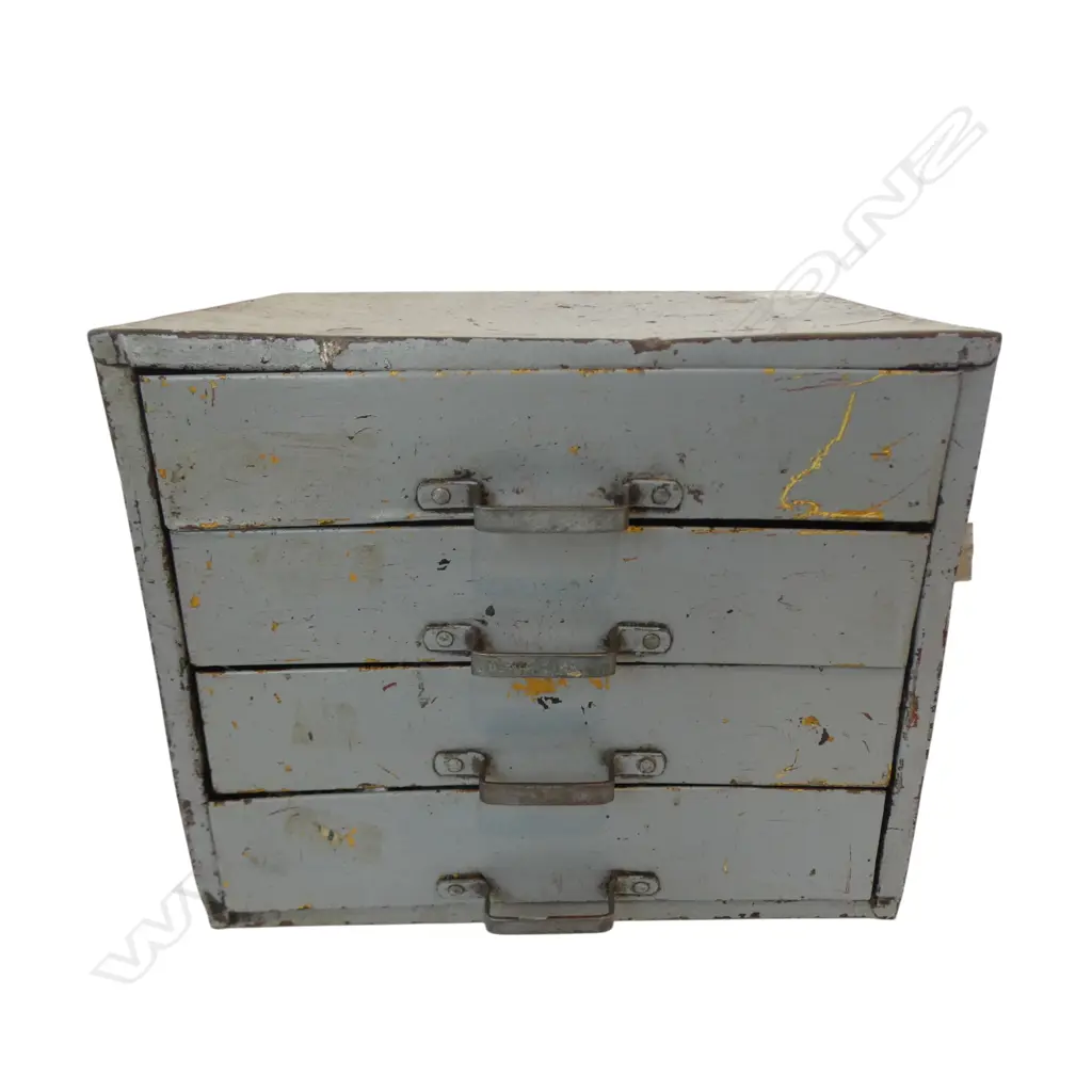 Collectors cabinet Image 1++