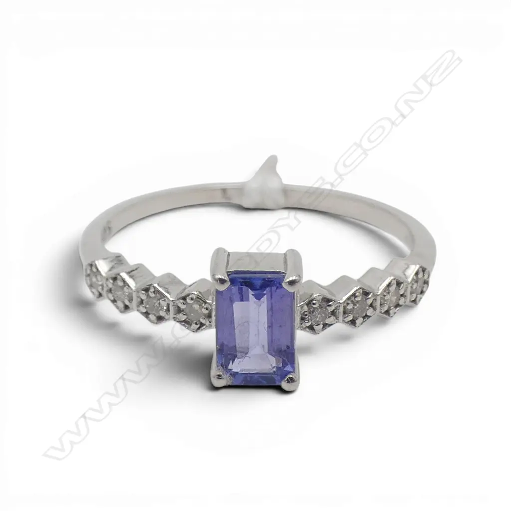 SILVER DIAMOND & TANZANITE RING SIZE O Image 1++