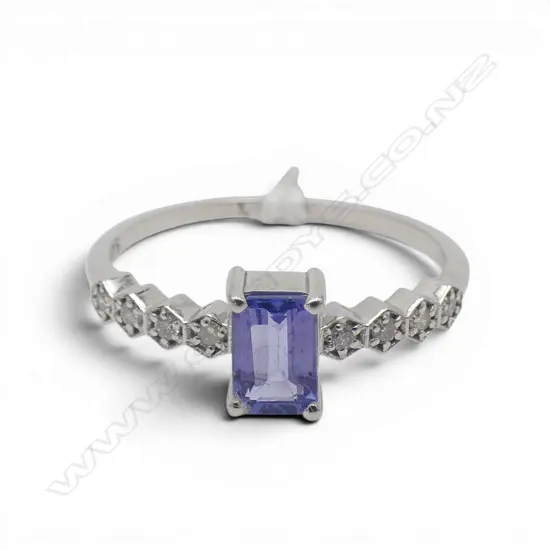 SILVER DIAMOND & TANZANITE RING SIZE O