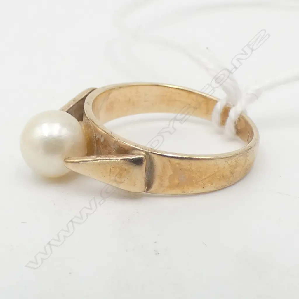 9ct GOLD RING SET W PEARL 2.5GMS SIZE J Image 1++