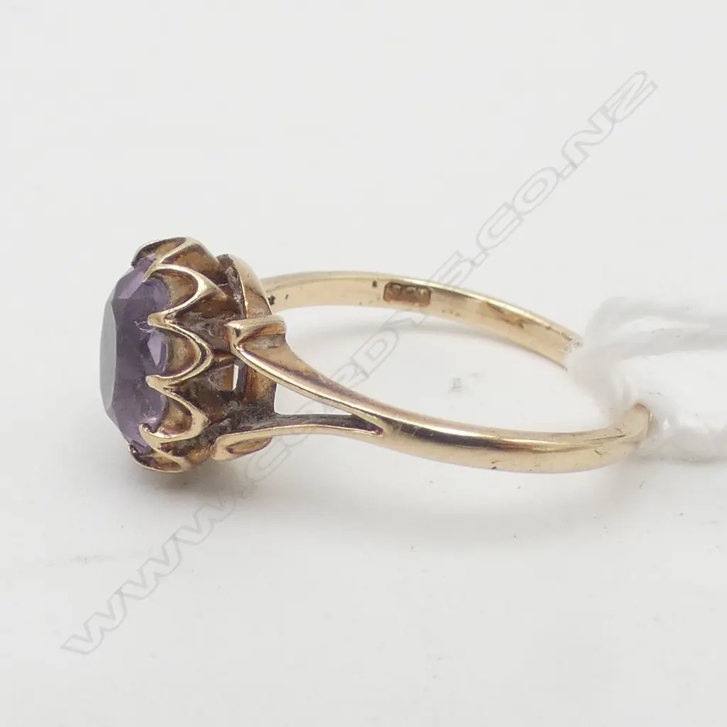 9CT RING, WITH AMETHYST STONE, 2.2gms SIZE M Image 1++