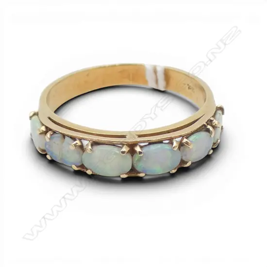 18CT 6 OPAL RING (1 AF) 3gms SIZE P