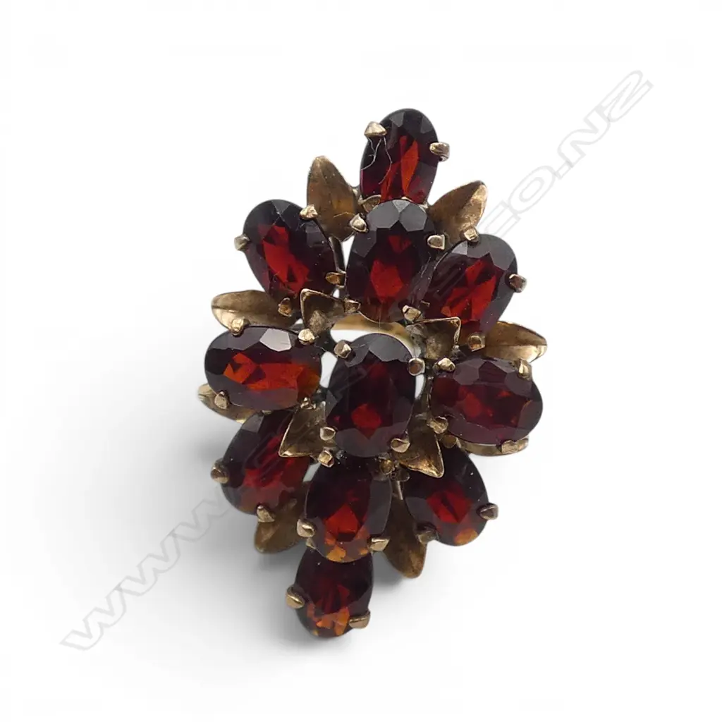 14CT GOLD GARNET DRESS RING 5.3GMS SIZE O Image 1++