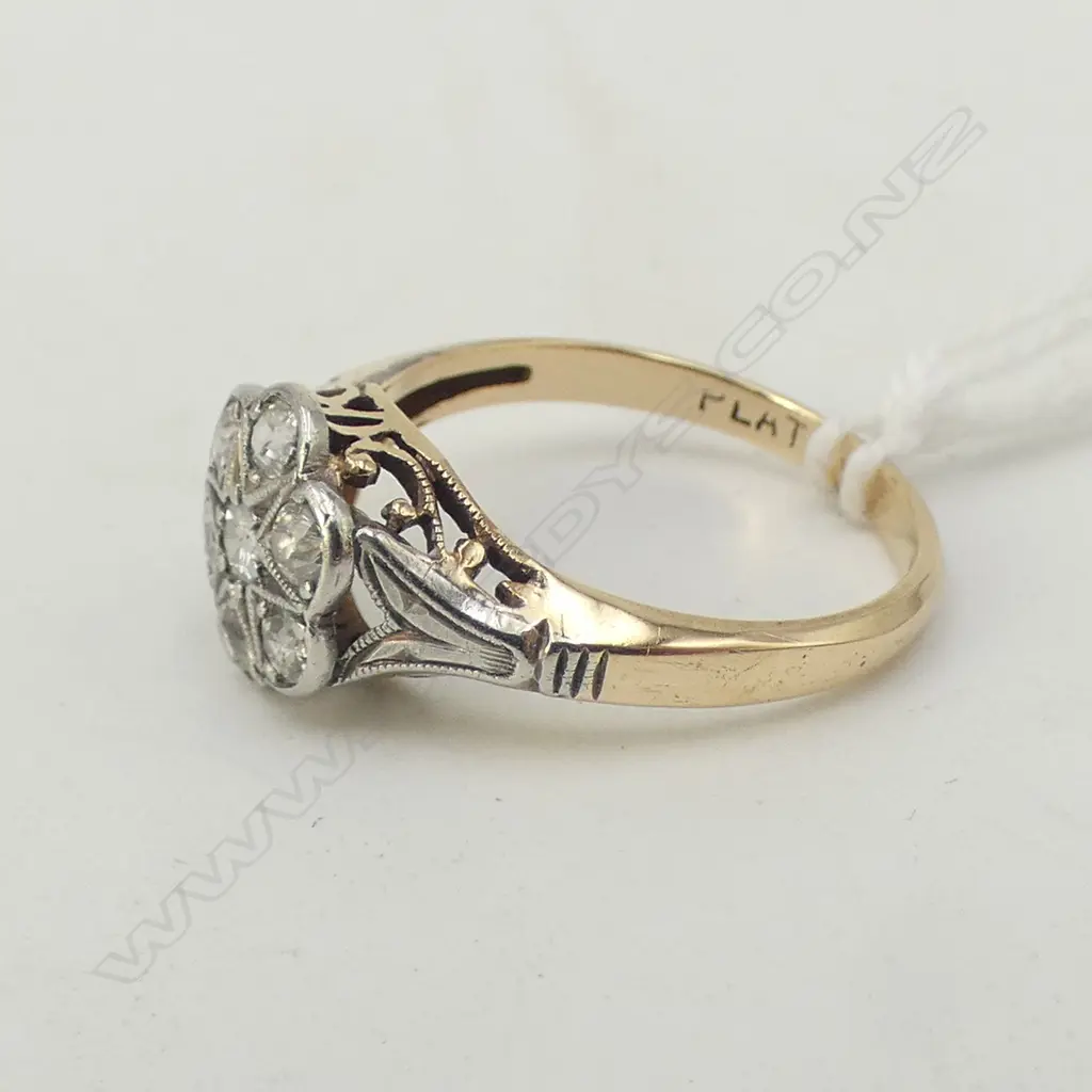 18CT PLATINUM DIAMOND RING, 2.7gms SIZE L Image 1++