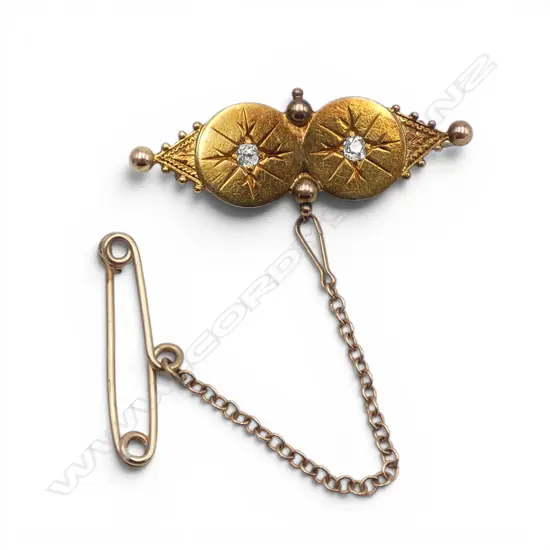EDWARDIAN 15CT GOLD AND DIAMOND BAR BROOCH W.35mm 4.7gms
