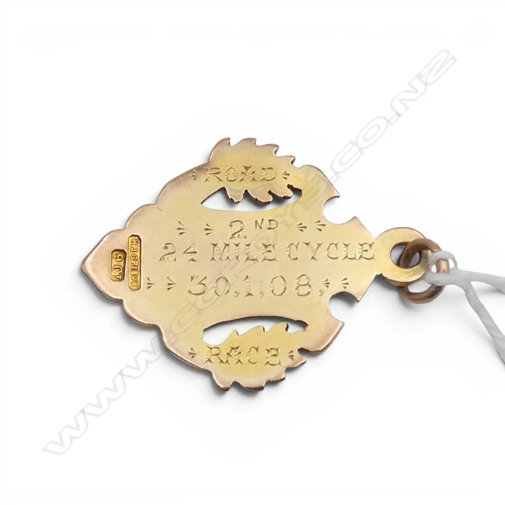 9CT MEDAL 36x29mm 5.3gms Image 1++
