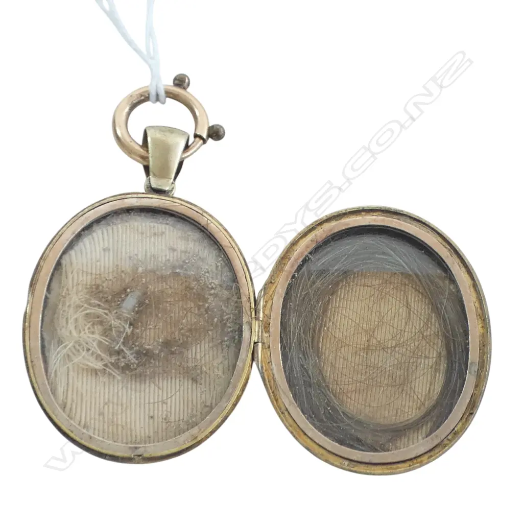 VICTORIAN GOLD PLATED LOCKET with turquoise beads & pearl Image 1++