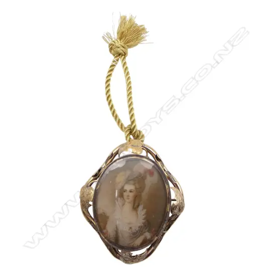 VICTORIAN 9CT GOLD PORTRAIT BROOCH 30gms