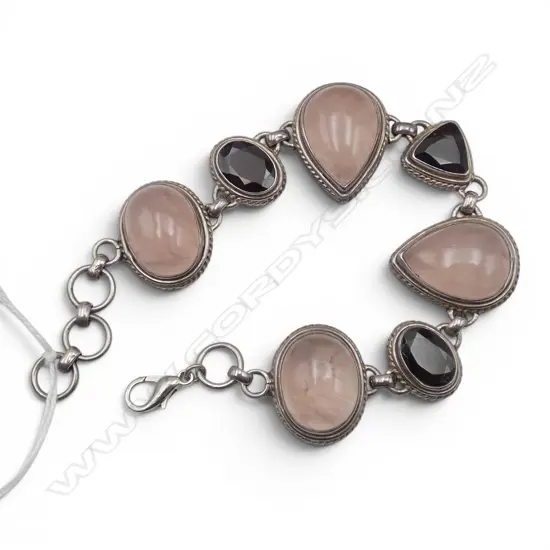 S/SILVER  ROSE QUARTZ & GARNET BRACLET 