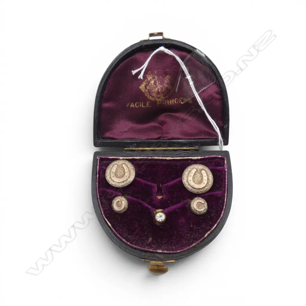 ANTIQUE CASED SET ROLLED GOLD SHIRT STUDS w HORSESHOE MOTIF, incomplete Image 1++