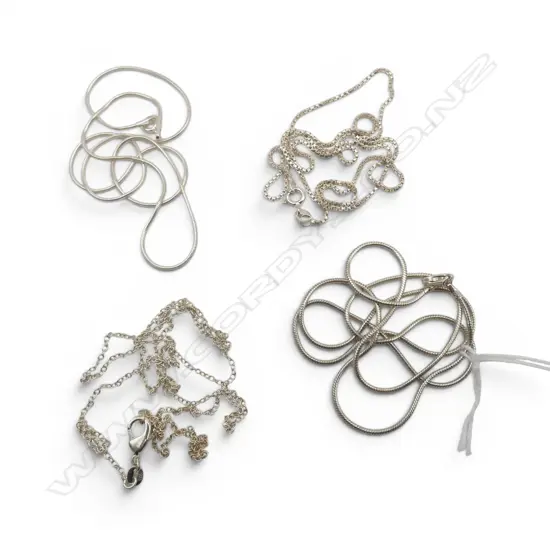 FOUR S/SILVER CHAINS