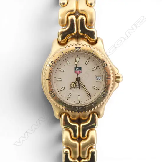 TAG HEUER GP GENTS WRIST WATCH, CASED & BOXED