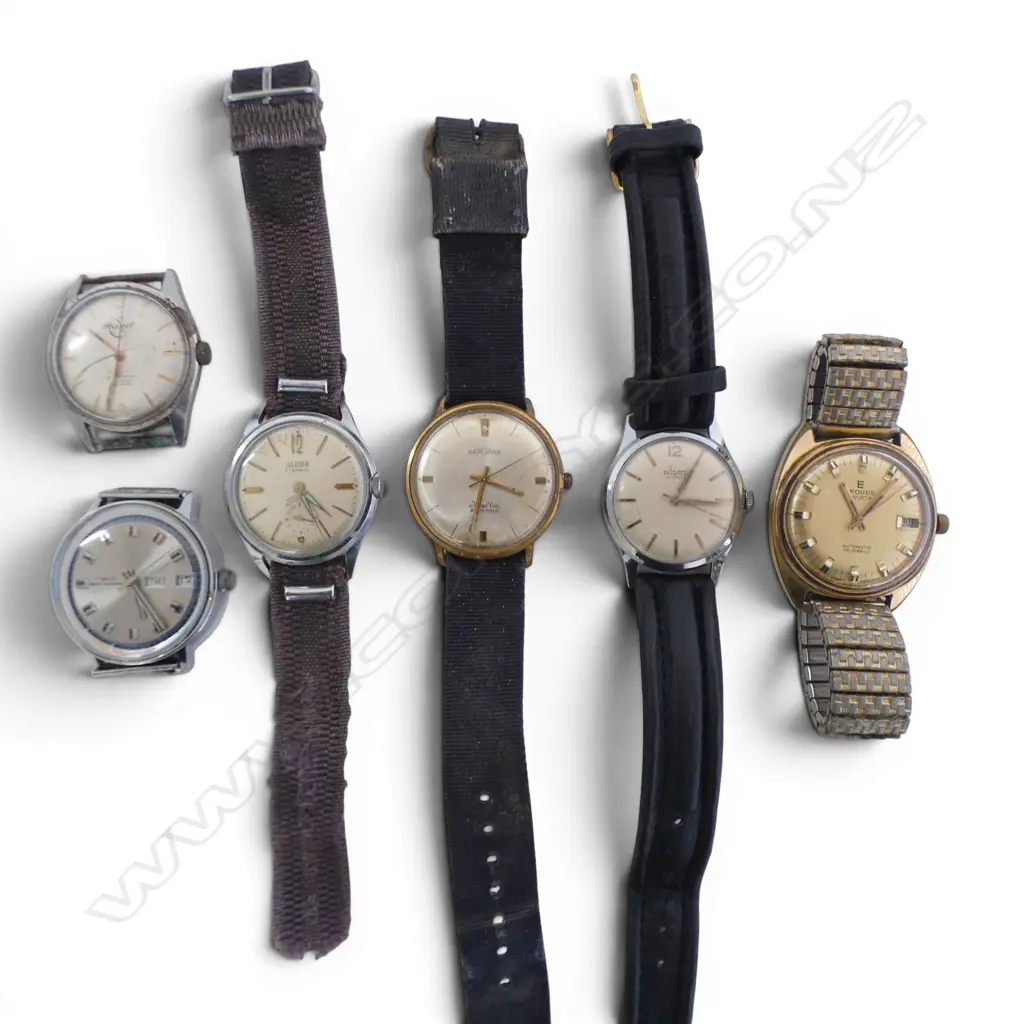 6 VINTAGE MENS WRISTWATCHES Image 1++