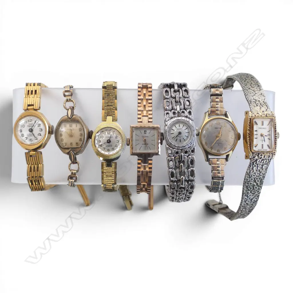 7 VINTAGE LADIES WRISTWATCHES Image 1++