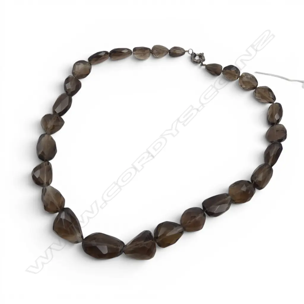 NATURAL SHAPED FACETED SMOKEY QUARTZ NECKLACE  S/SILVER CLASP L240MM Image 1++