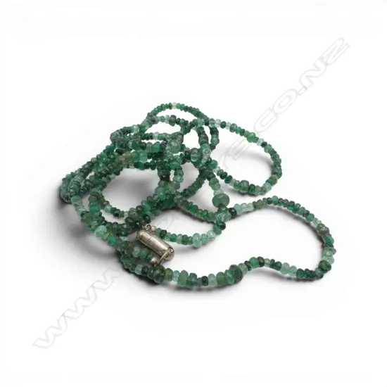 GREEN EMERALD NECKLACE w. VALUATION L.1000mm