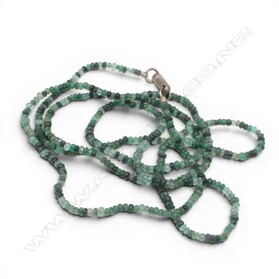 GREEN EMERALD NECKLACE w. VALUATION L.920mm