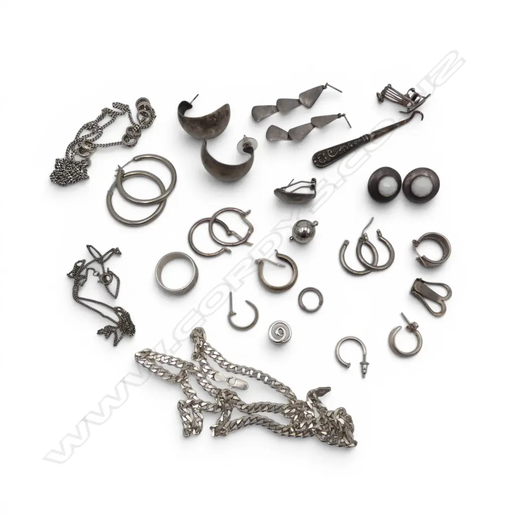 BAG MAINLY SILVER JEWELLERY: RINGS + CHAINS + EARRINGS + CHARMS ETC 80gms mainly silver Image 1++