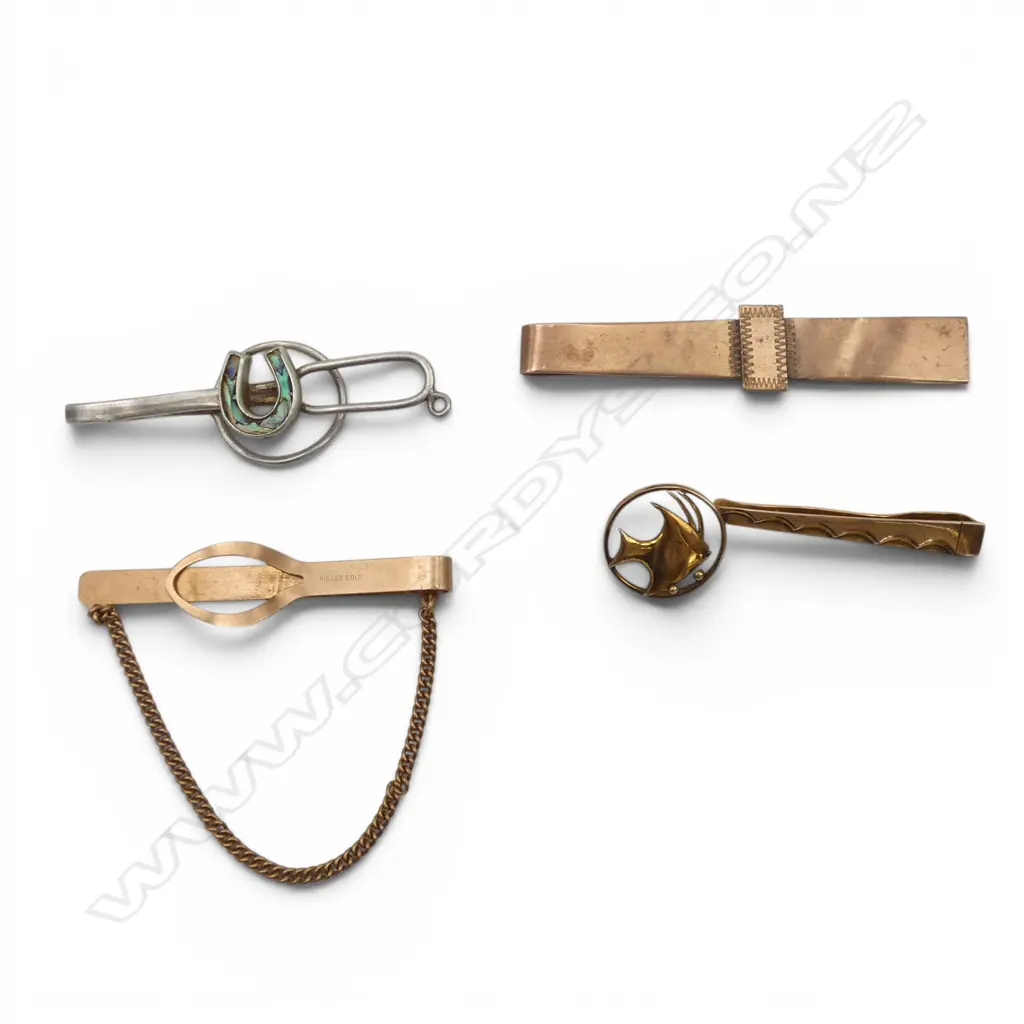 9ct GOLD TIE CLIP w FISH MOTIF, 4gm, 1 SILVER TIE CLIP & 2 OTHERS Image 1++