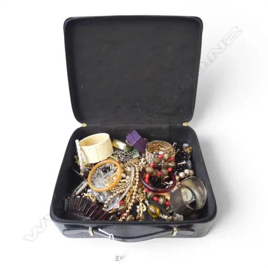 CASE OF COSTUME JEWELLERY W.300mm