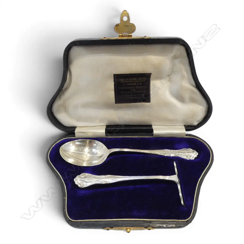BOXED S/SILVER CHILDS SPOON & PUSHER 35GMS Image 1++