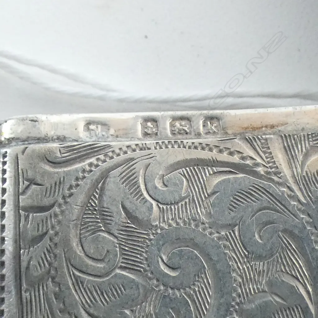 Birmingham 1909 SILVER VESTA scroll engraved w suspension loop 15.9gms  Image 1++