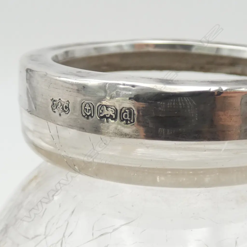 S/SILVER 3 FOOTED CONDIMENT 22.8GMS S/SILVER RIMMED GLASS VASE & S/SILVER RIMMED GLASS VESTA STRIKER Image 1++